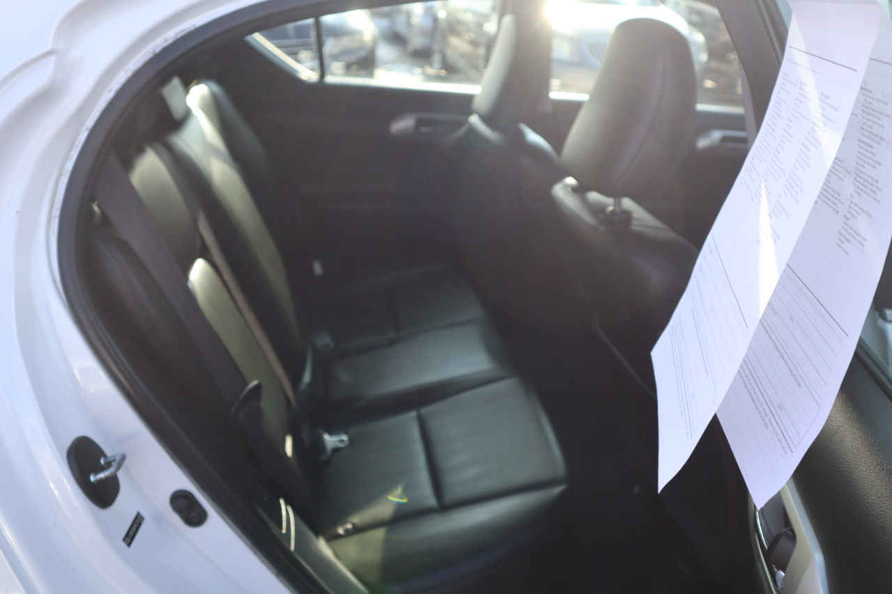 Lexus CT 200h F SPORT 2012