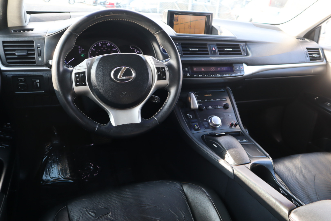 Lexus CT 200h F SPORT 2012