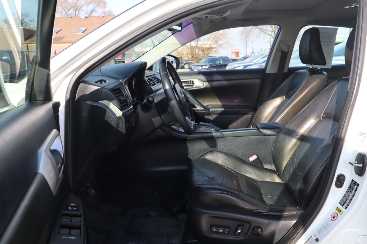 Lexus CT 200h F SPORT 2012