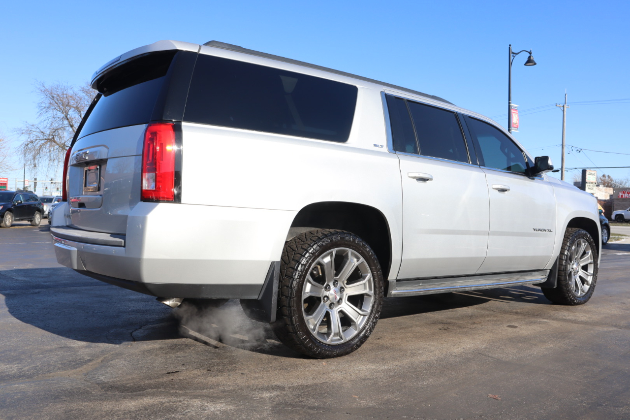 GMC Yukon XL SLT 1/2 Ton 4WD 2015