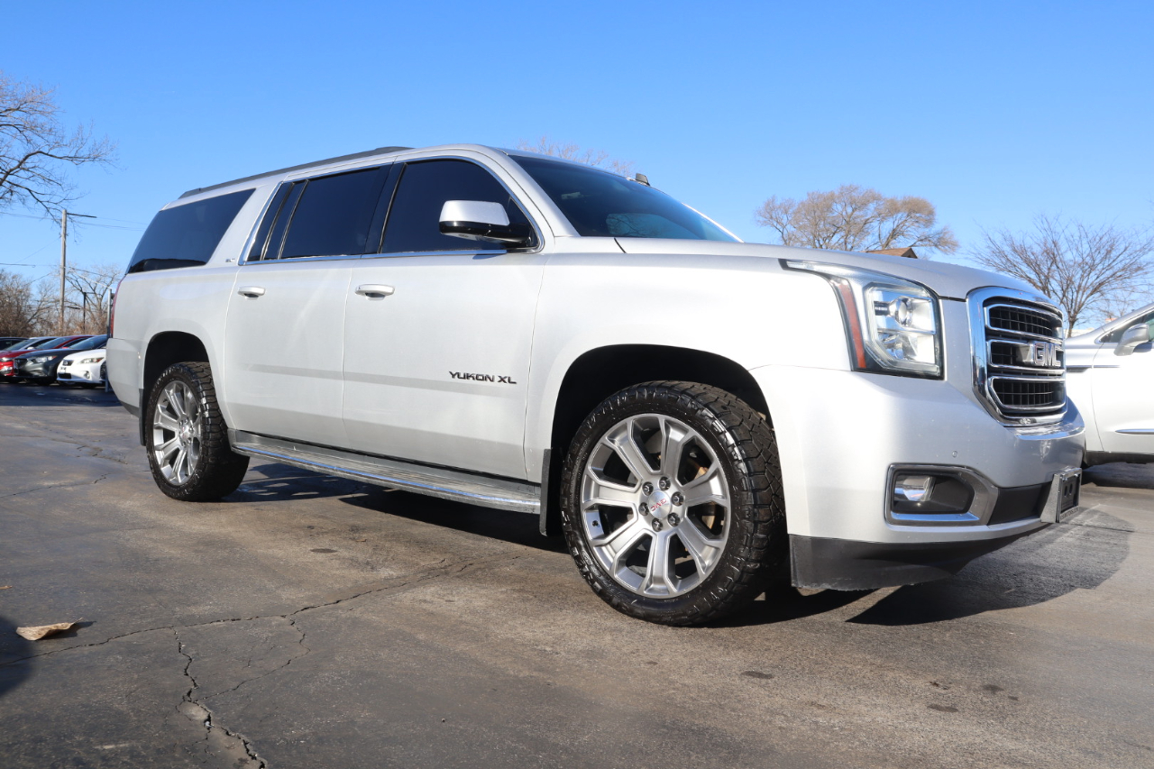 GMC Yukon XL SLT 1/2 Ton 4WD 2015