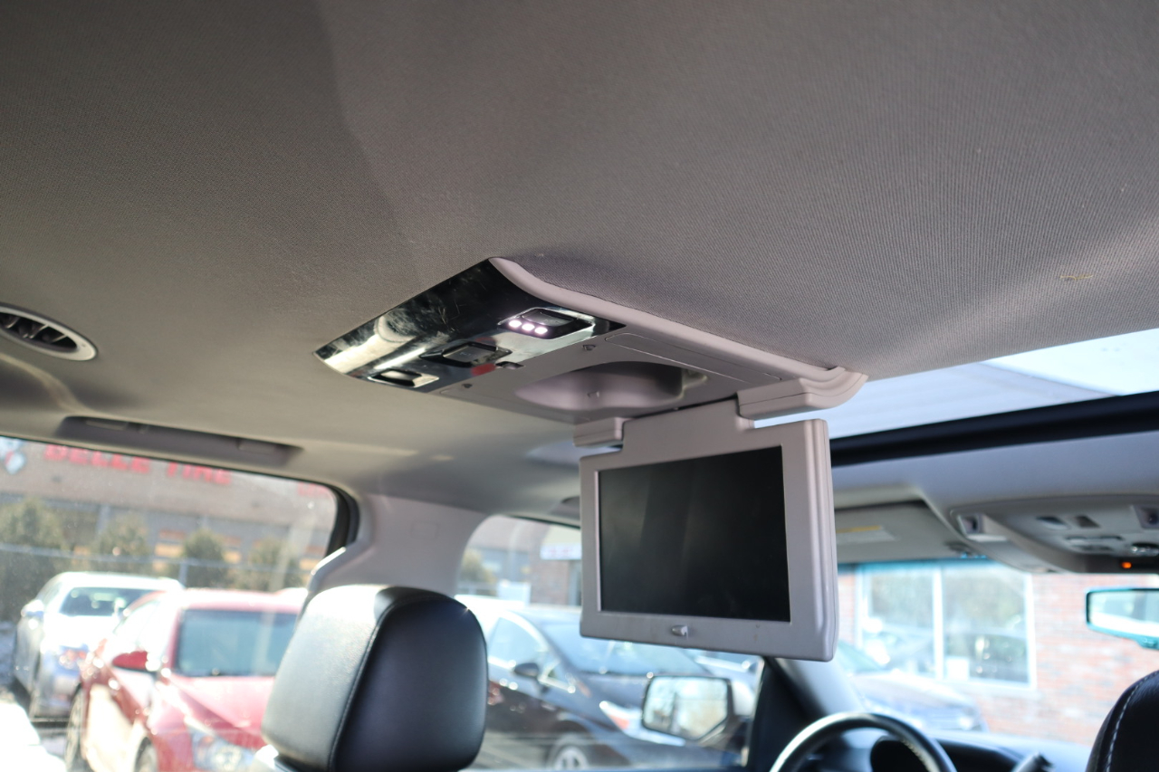 GMC Yukon XL SLT 1/2 Ton 4WD 2015