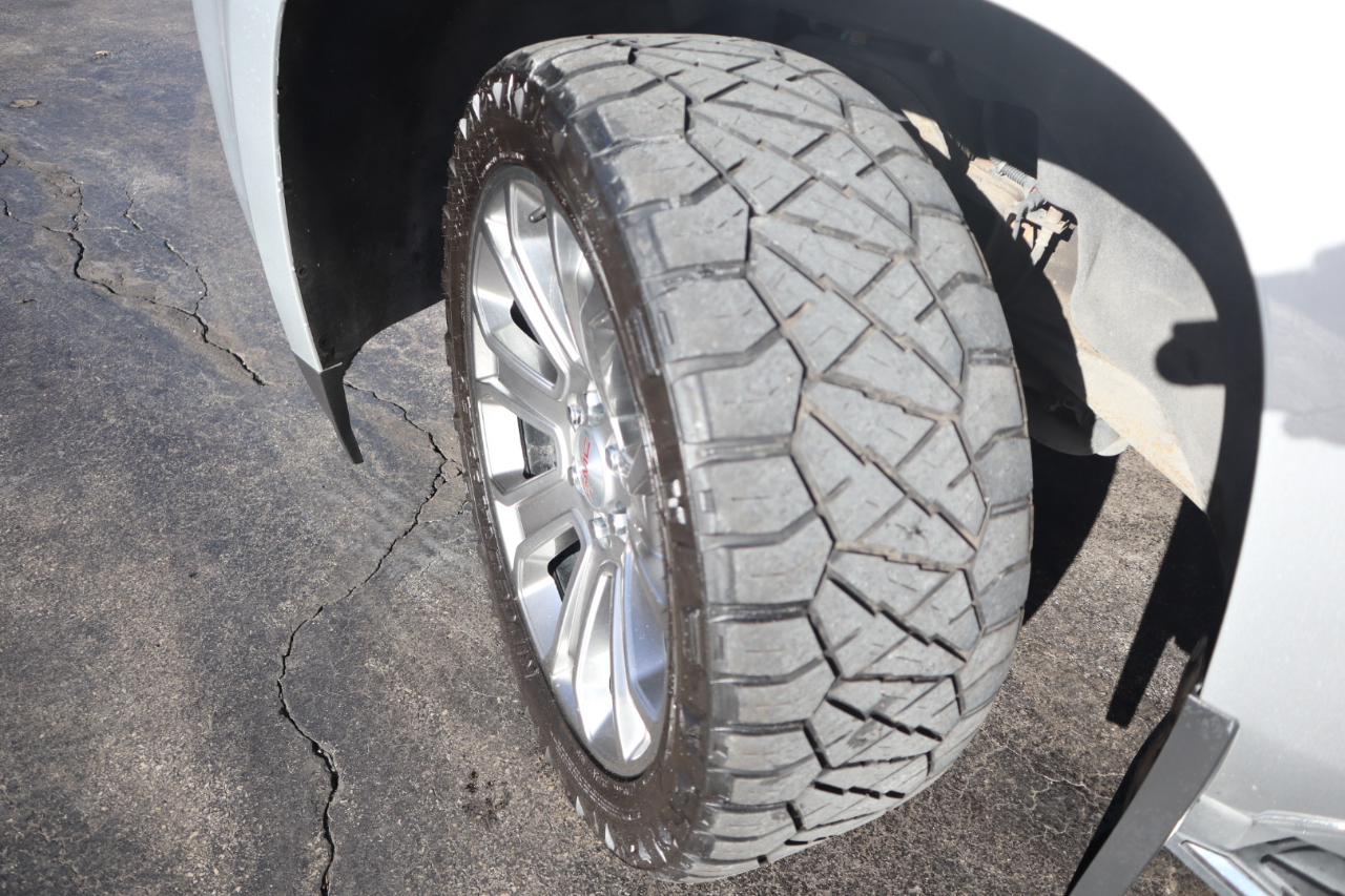 GMC Yukon XL SLT 1/2 Ton 4WD 2015