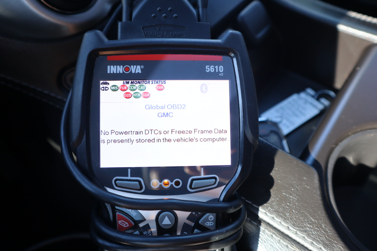 GMC Yukon XL SLT 1/2 Ton 4WD 2015