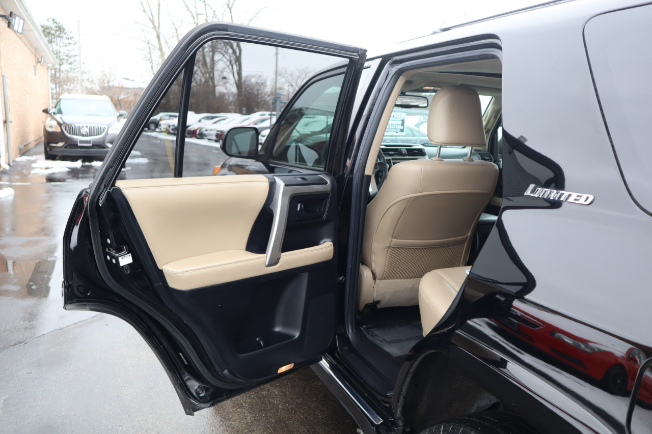 Toyota 4Runner SR5 4WD 2011