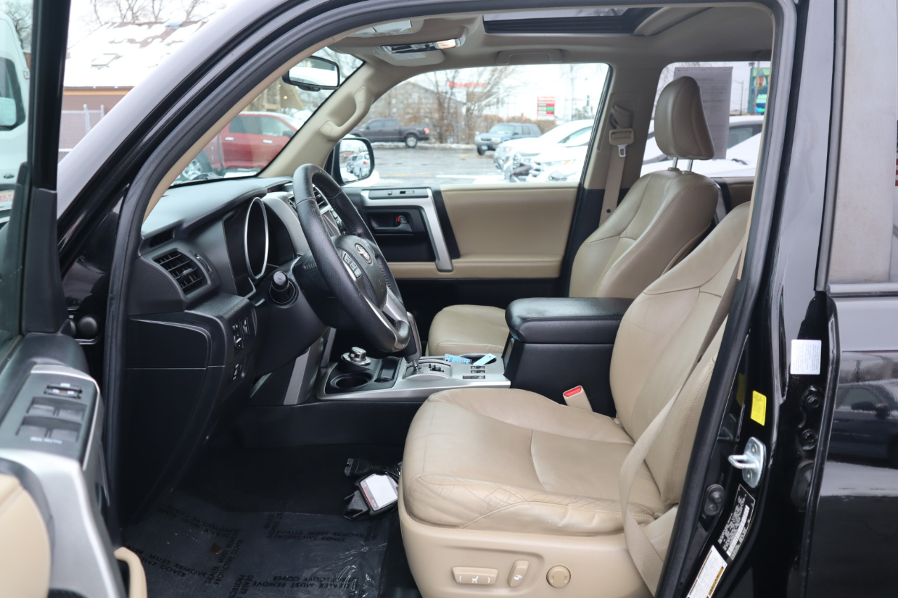 Toyota 4Runner SR5 4WD 2011