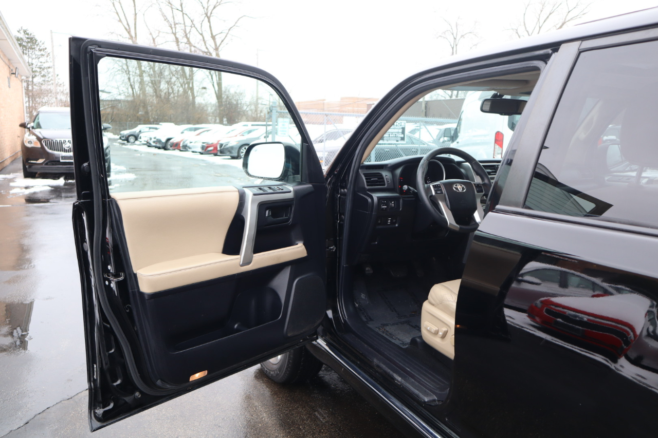 Toyota 4Runner SR5 4WD 2011