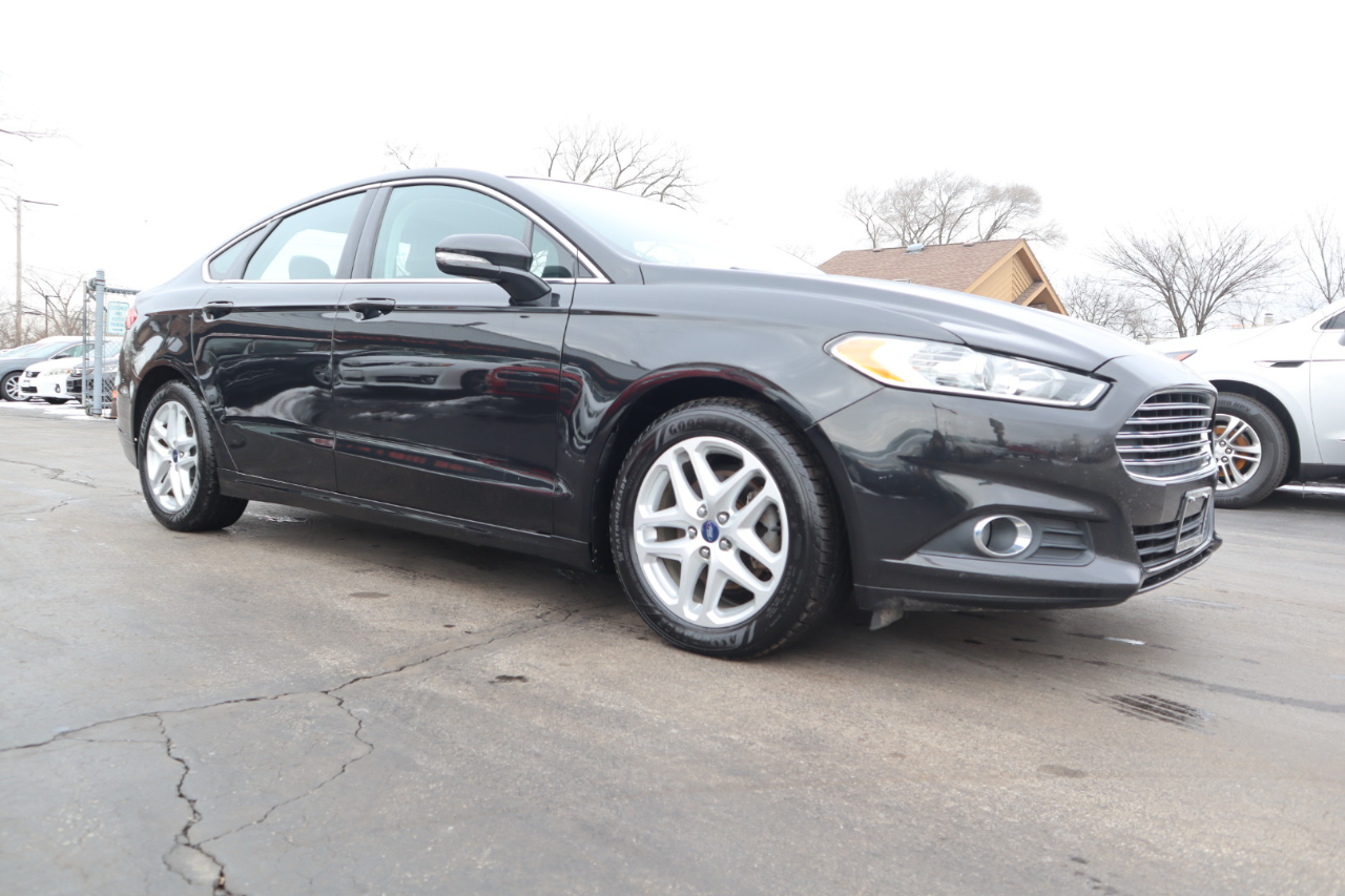 Ford Fusion SE 2015