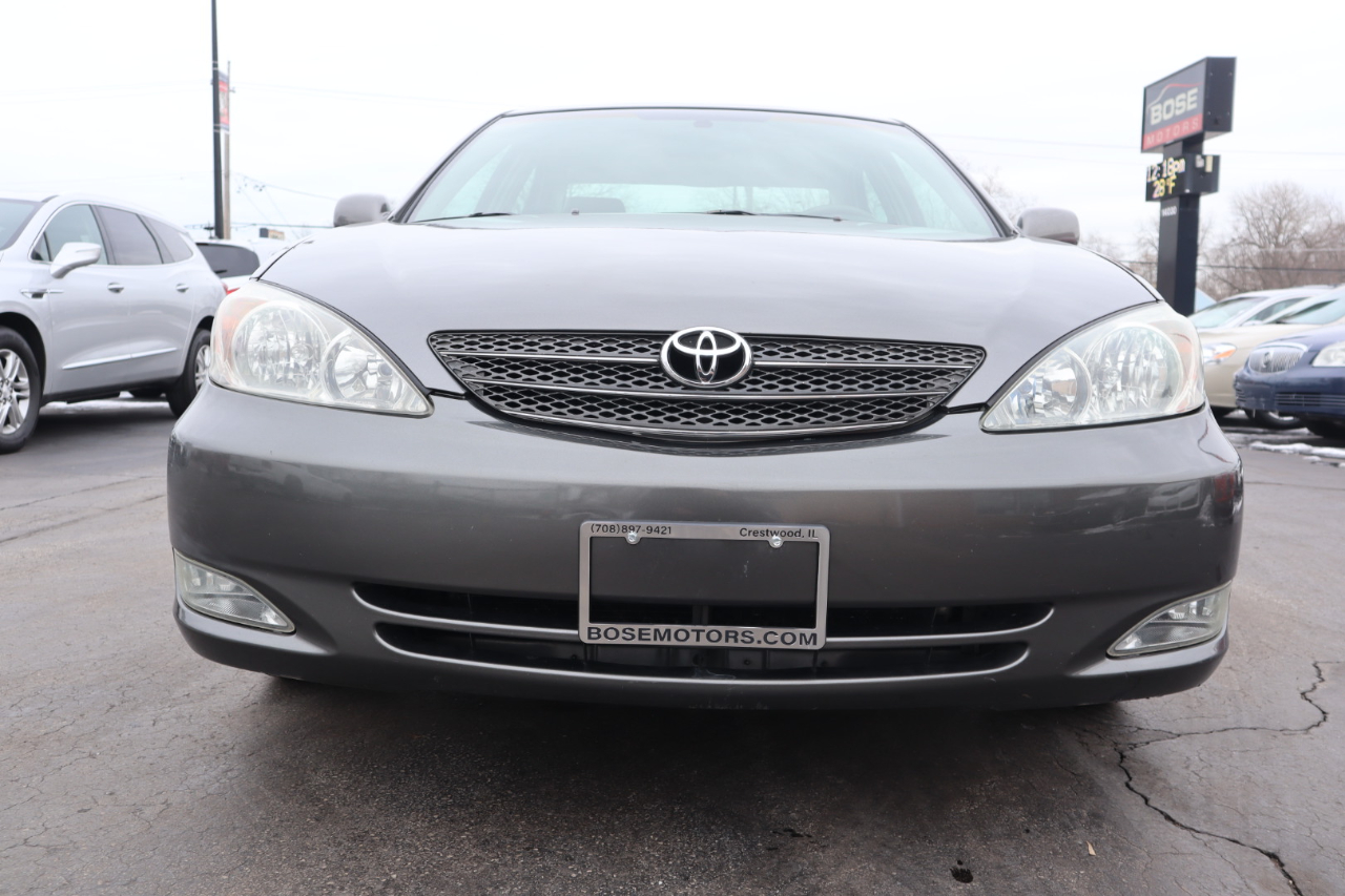 Toyota Camry XLE V6 2004
