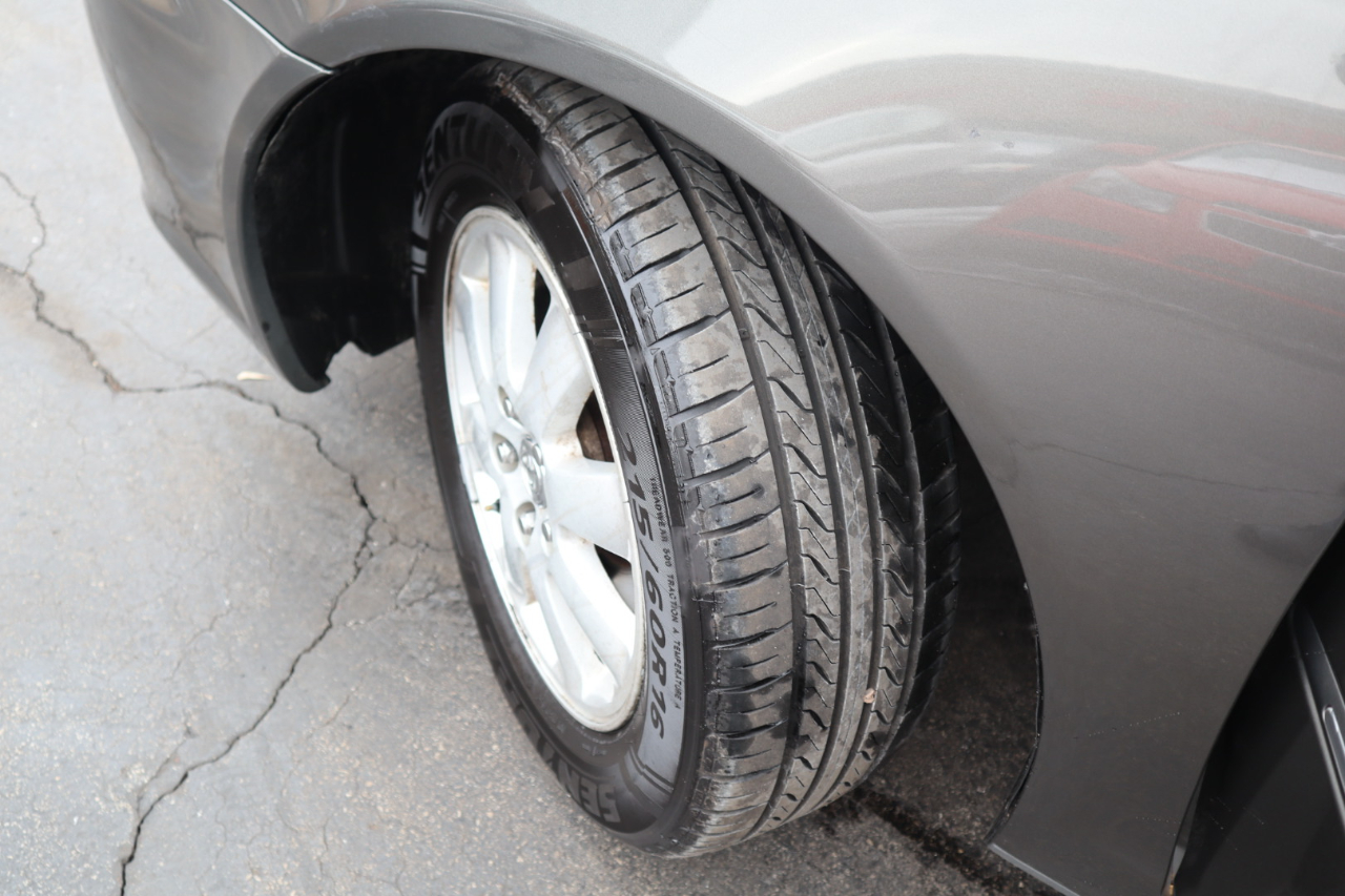 Toyota Camry XLE V6 2004