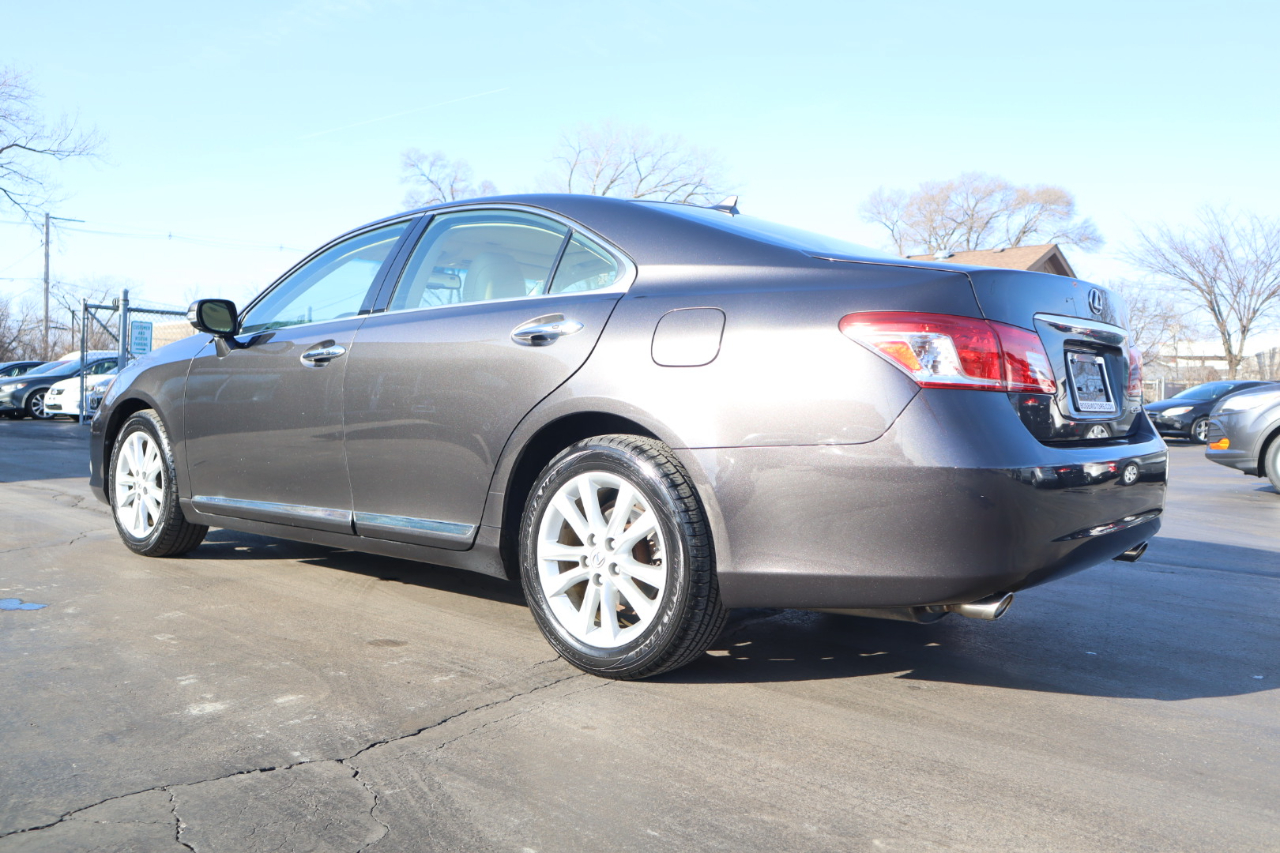 Lexus ES 350 Sedan 2012