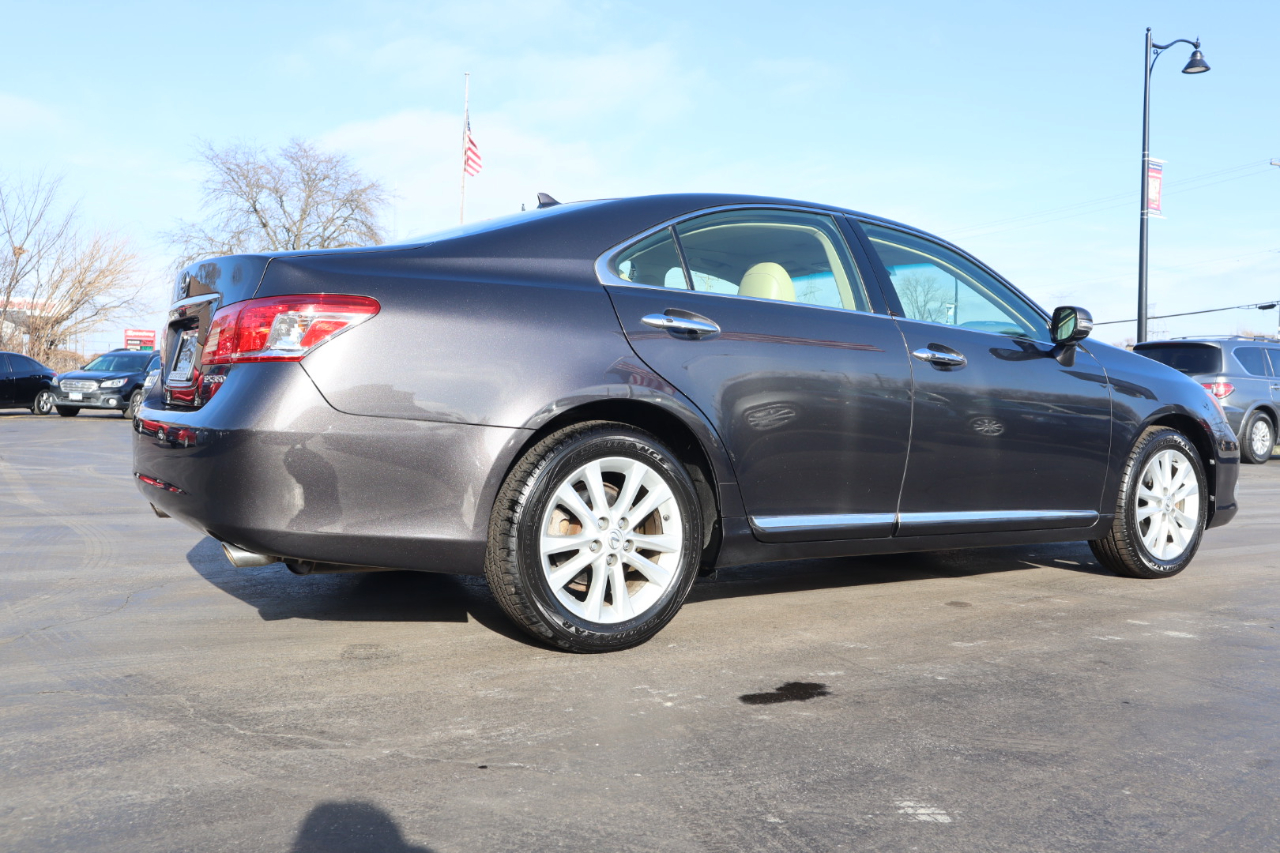 Lexus ES 350 Sedan 2012