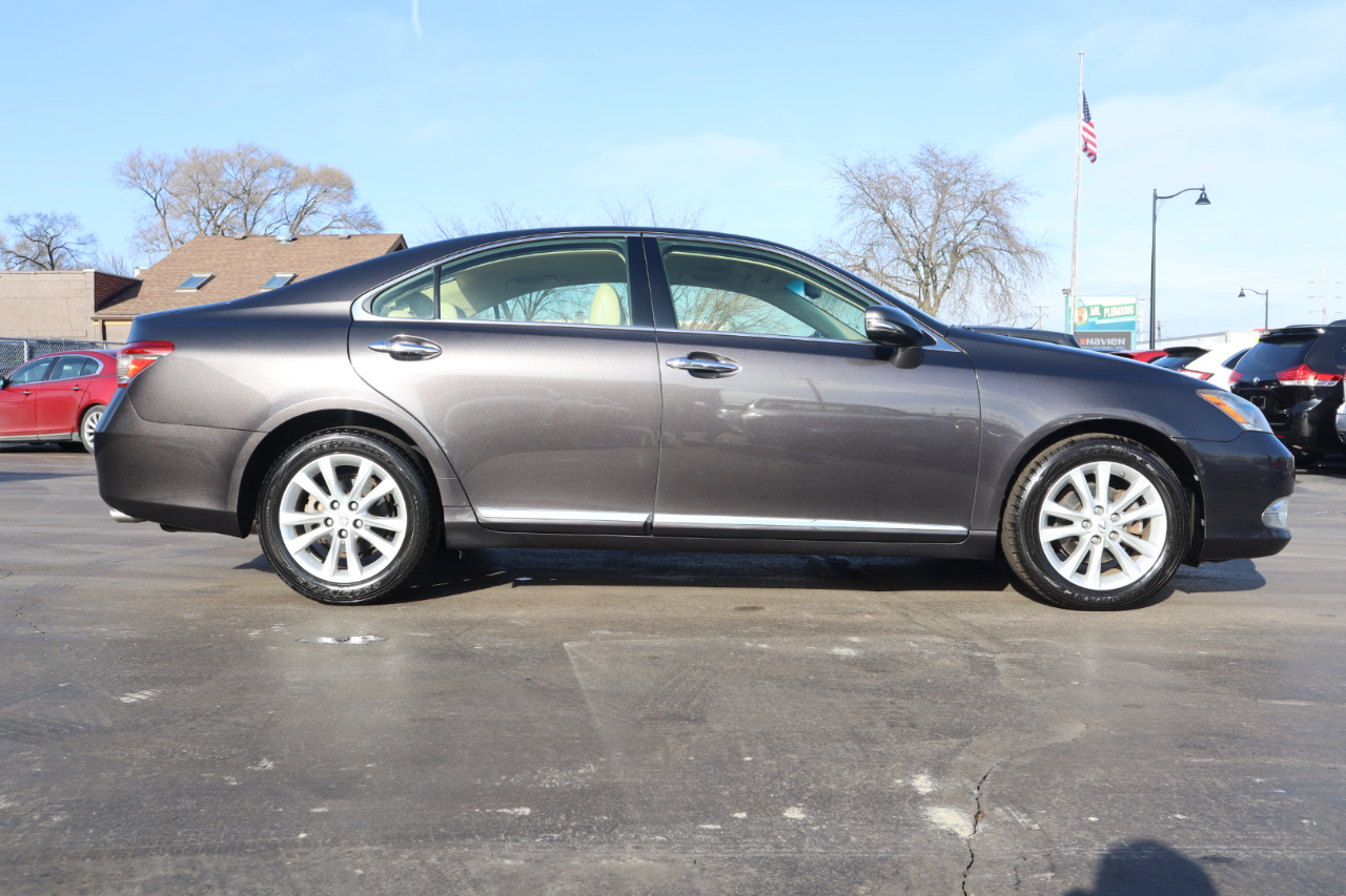 Lexus ES 350 Sedan 2012