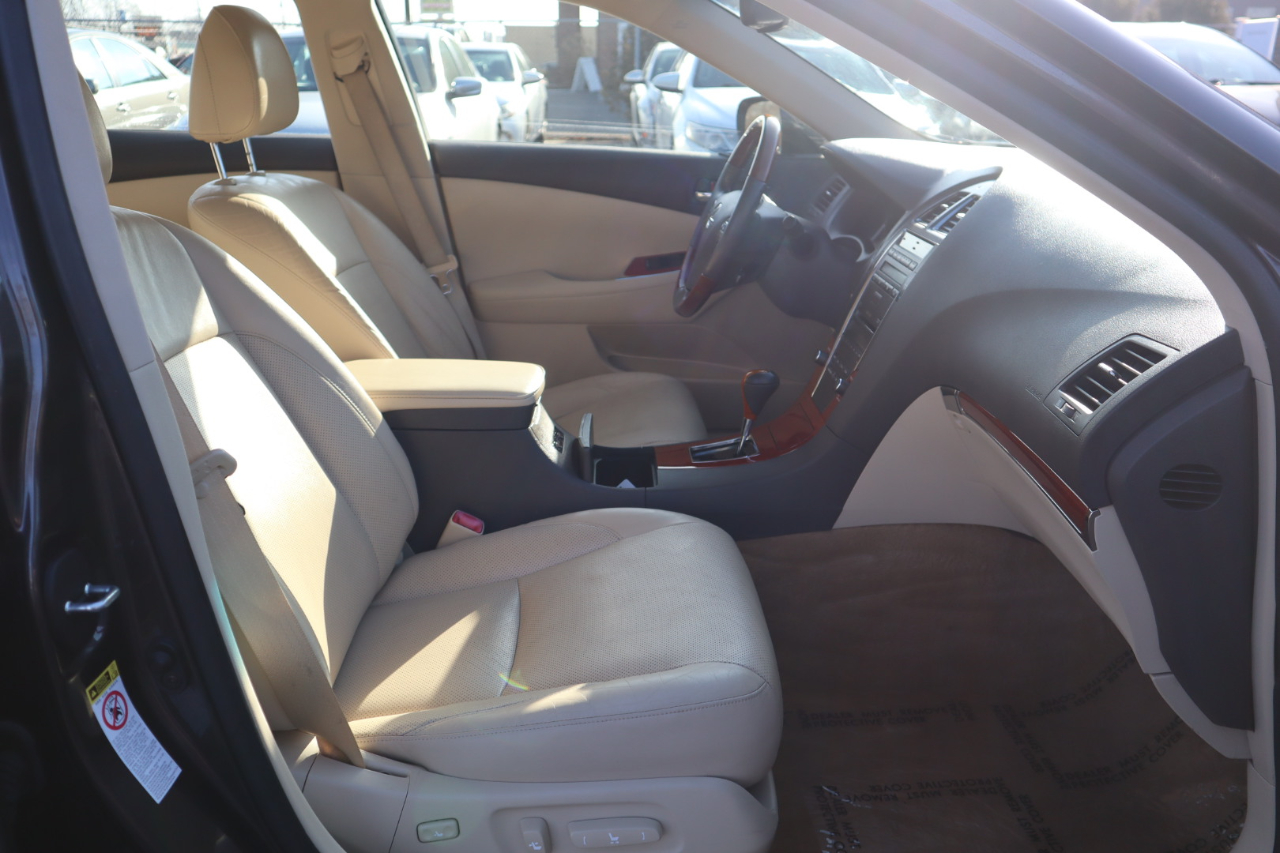 Lexus ES 350 Sedan 2012