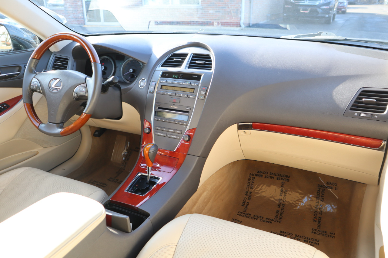 Lexus ES 350 Sedan 2012