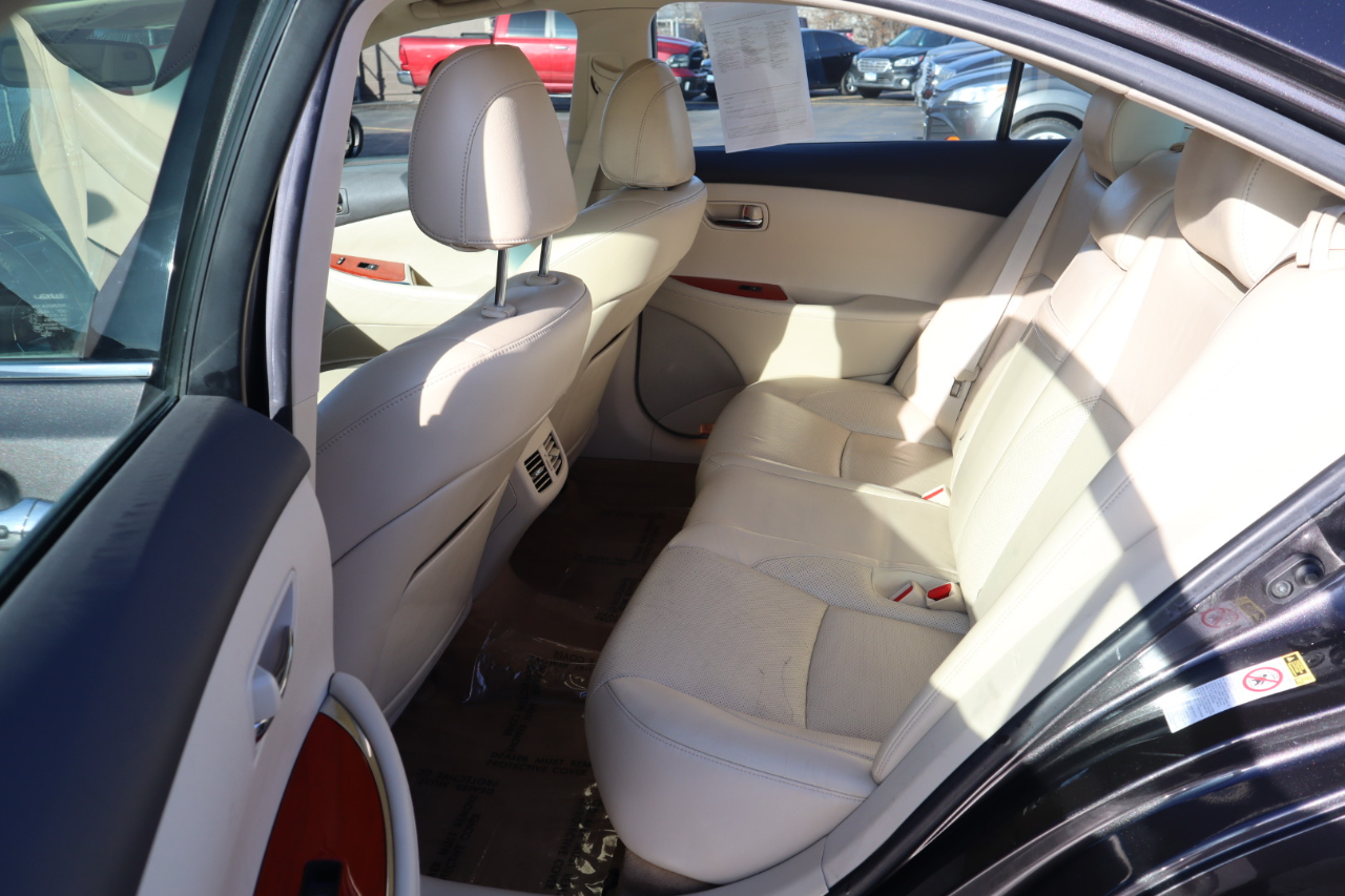 Lexus ES 350 Sedan 2012