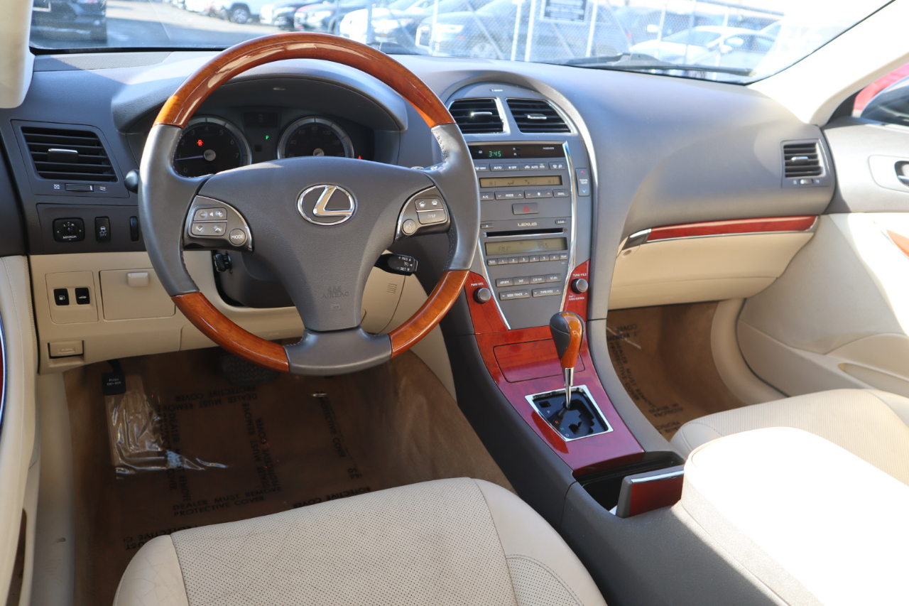 Lexus ES 350 Sedan 2012