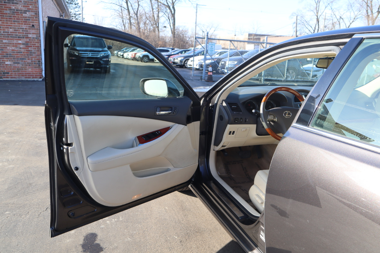 Lexus ES 350 Sedan 2012