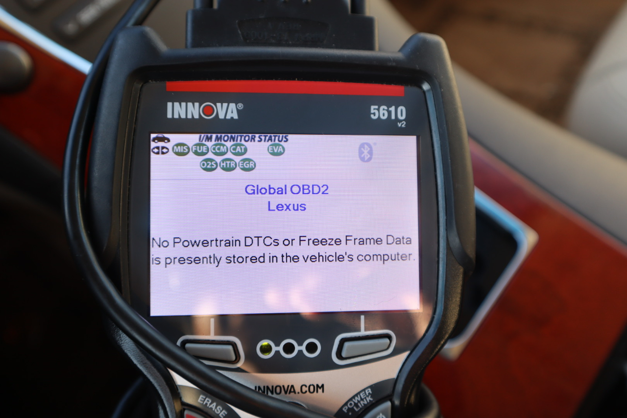 Lexus ES 350 Sedan 2012