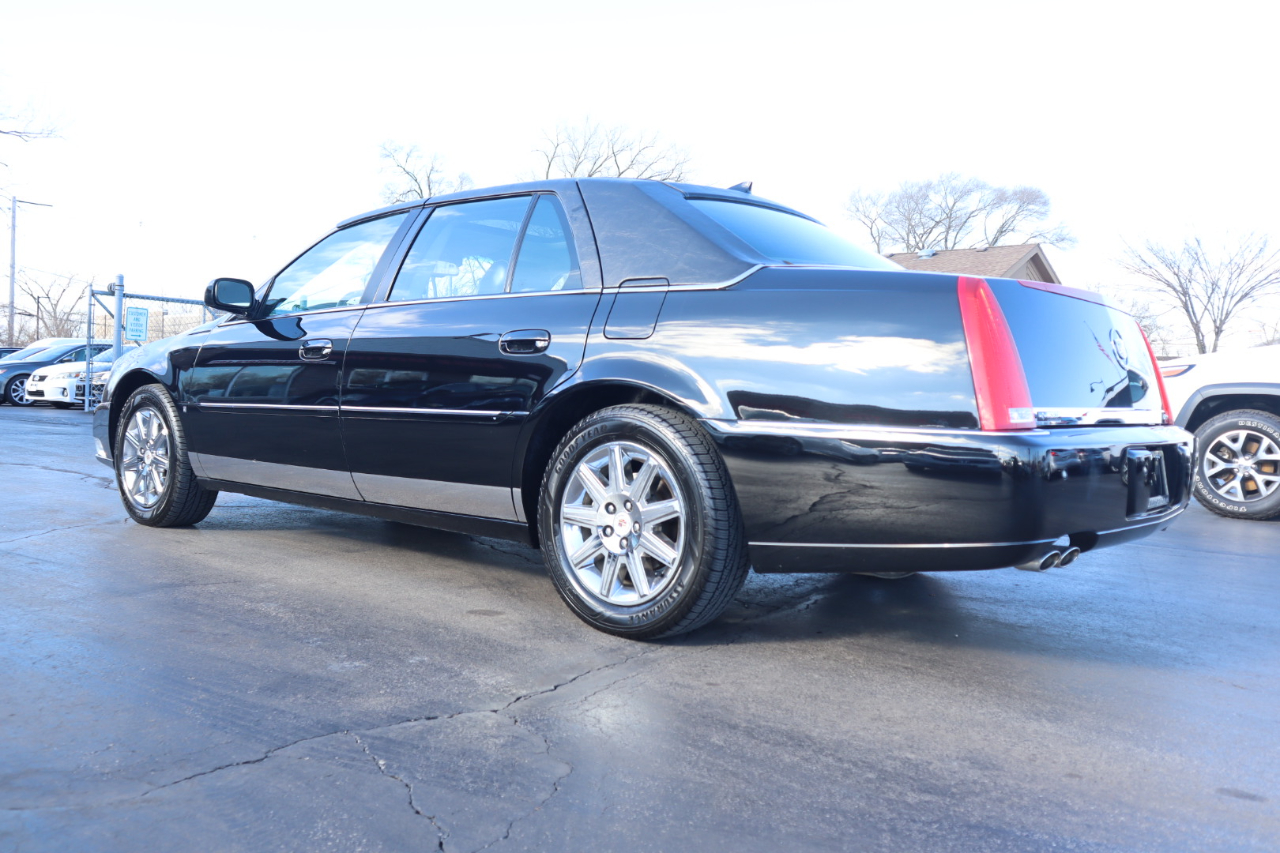 Cadillac DTS Premium w/ Navi 2010
