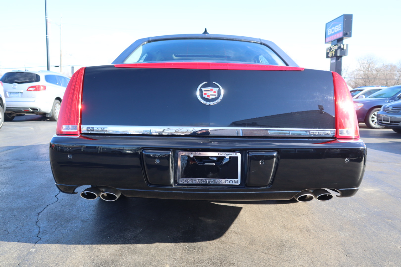 Cadillac DTS Premium w/ Navi 2010