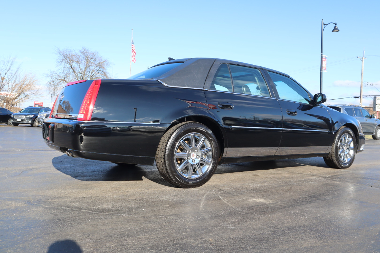 Cadillac DTS Premium w/ Navi 2010
