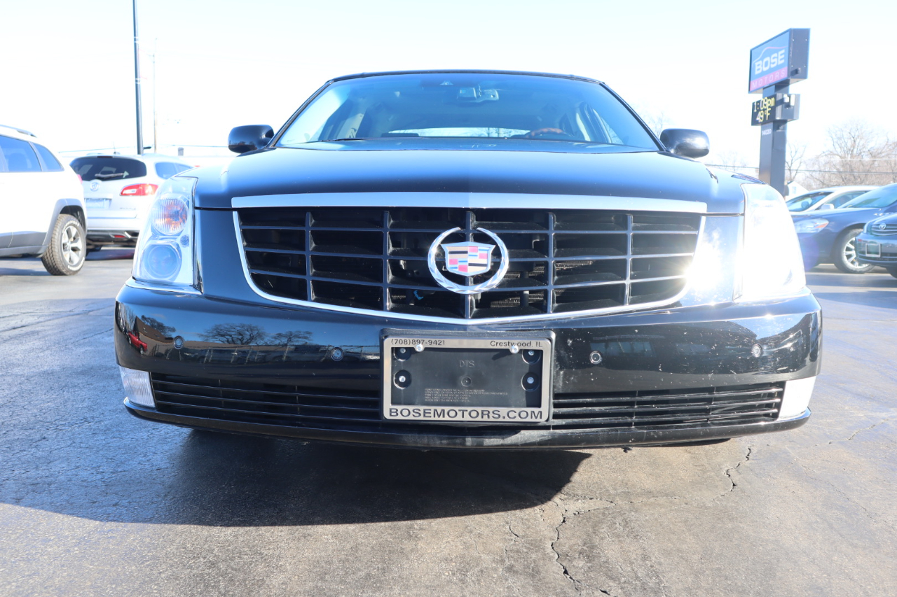 Cadillac DTS Premium w/ Navi 2010