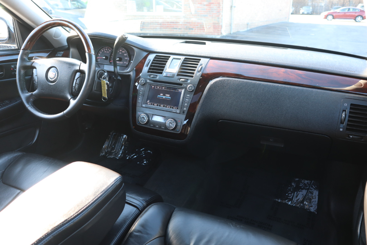 Cadillac DTS Premium w/ Navi 2010