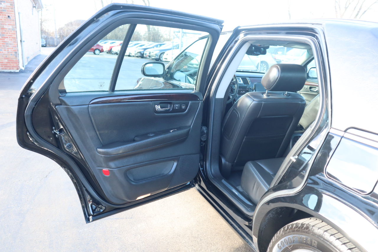 Cadillac DTS Premium w/ Navi 2010