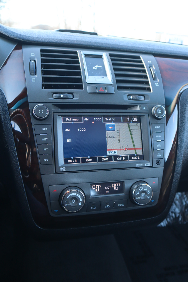 Cadillac DTS Premium w/ Navi 2010