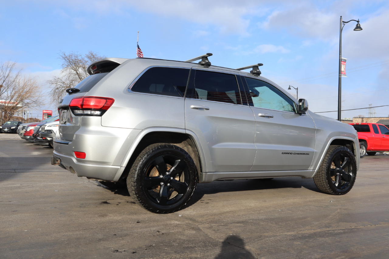 Jeep Grand Cherokee Laredo 4WD 2015
