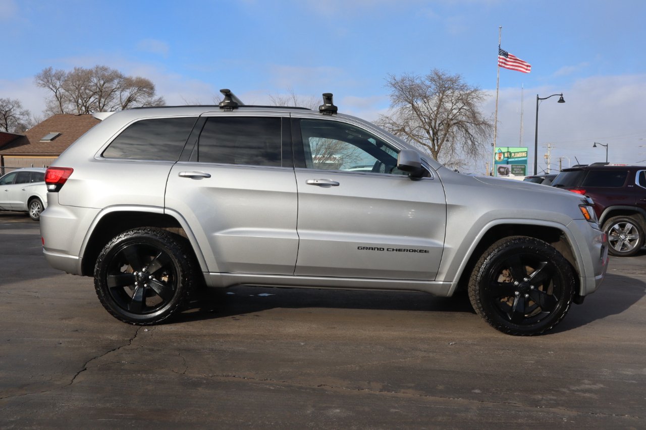 Jeep Grand Cherokee Laredo 4WD 2015