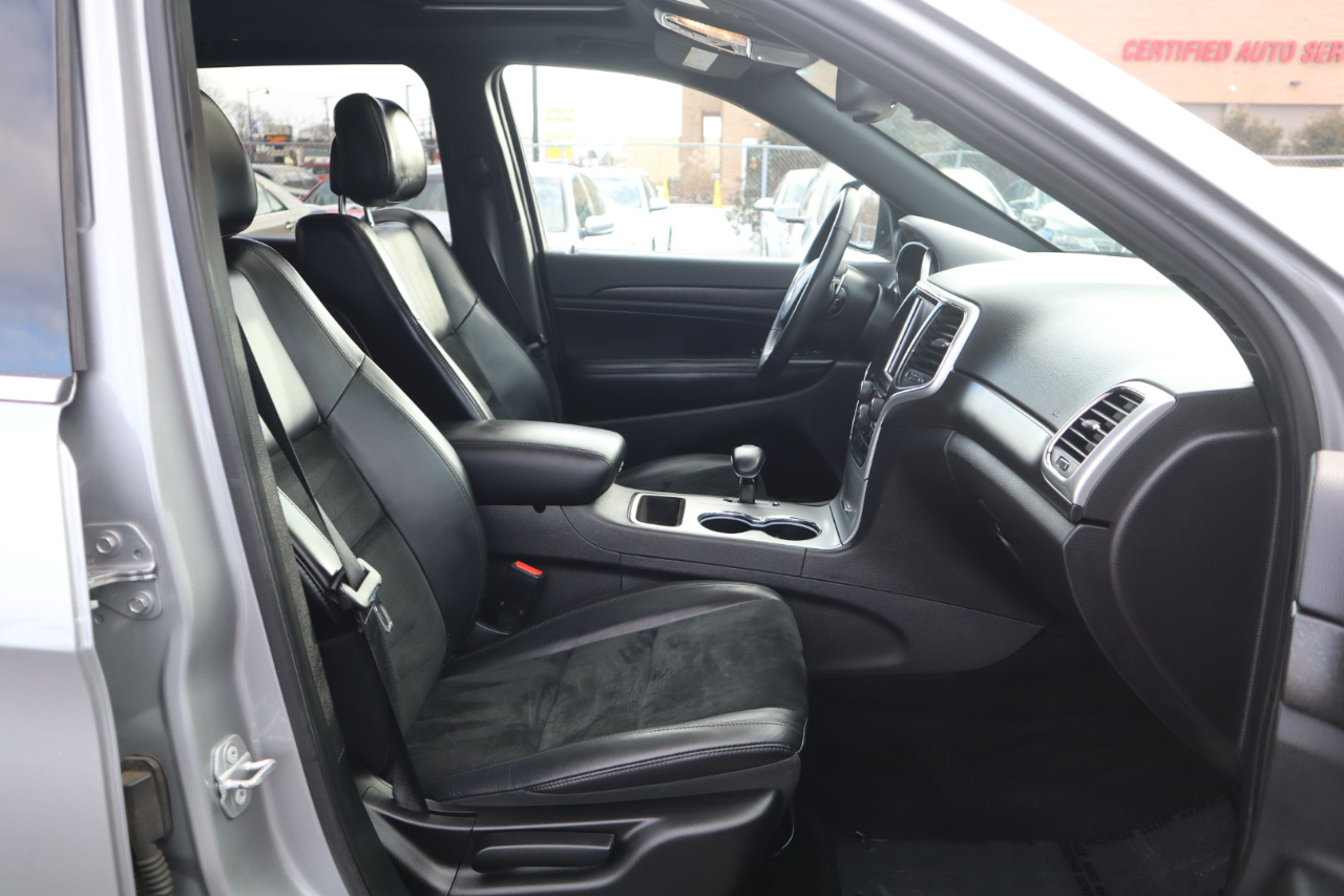 Jeep Grand Cherokee Laredo 4WD 2015