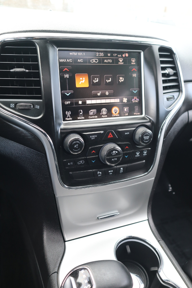 Jeep Grand Cherokee Laredo 4WD 2015