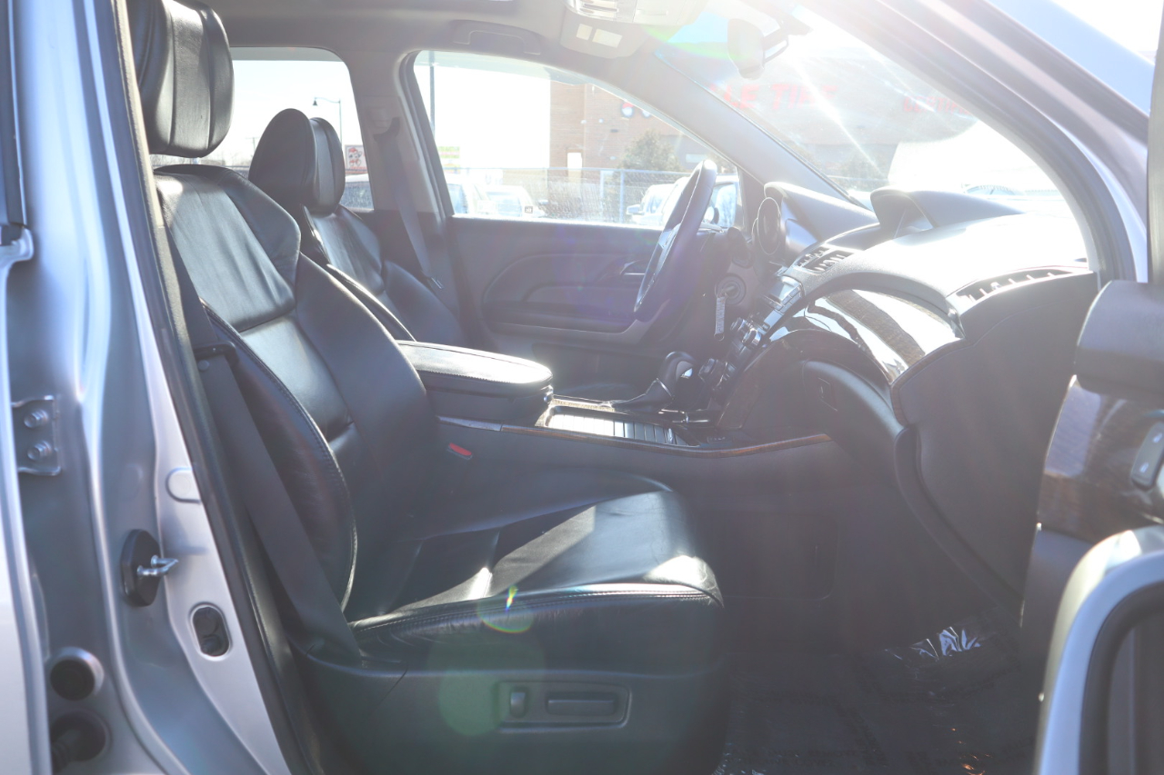 Acura MDX 6-Spd AT w/Tech Package 2011
