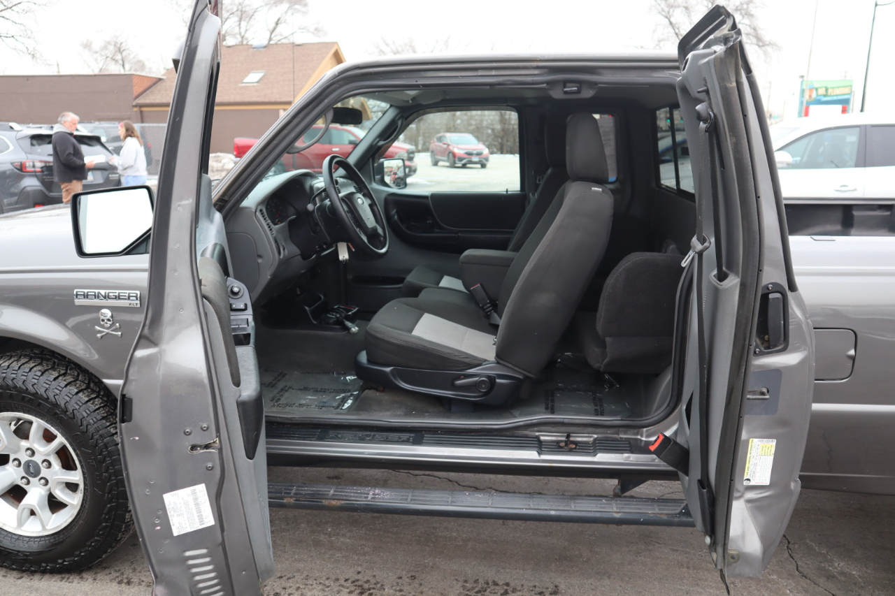 Ford Ranger XLT SuperCab 4-Door 4WD 2011