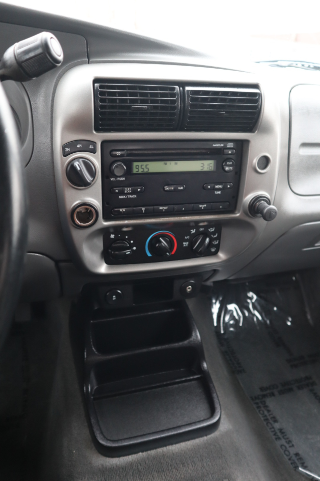 Ford Ranger XLT SuperCab 4-Door 4WD 2011