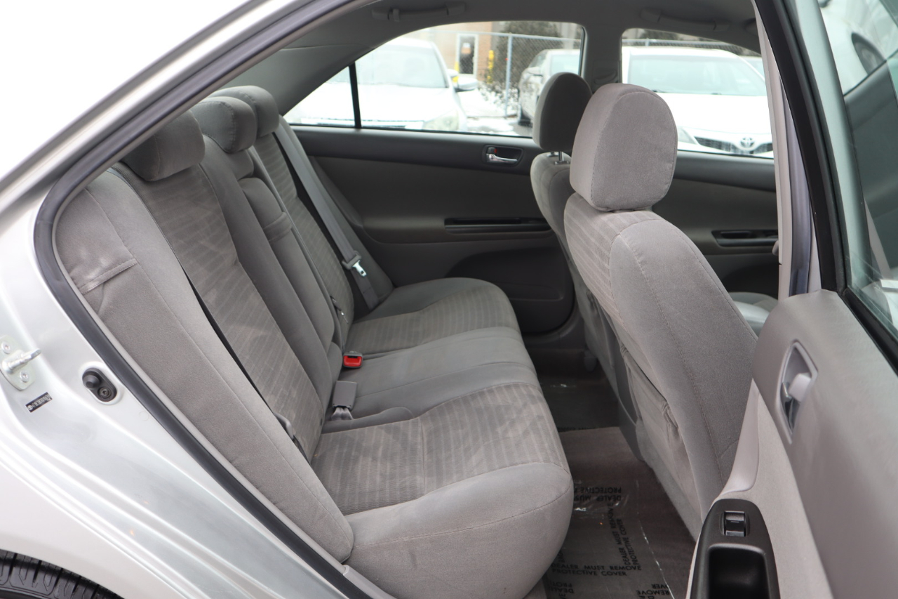 Toyota Camry LE 2006