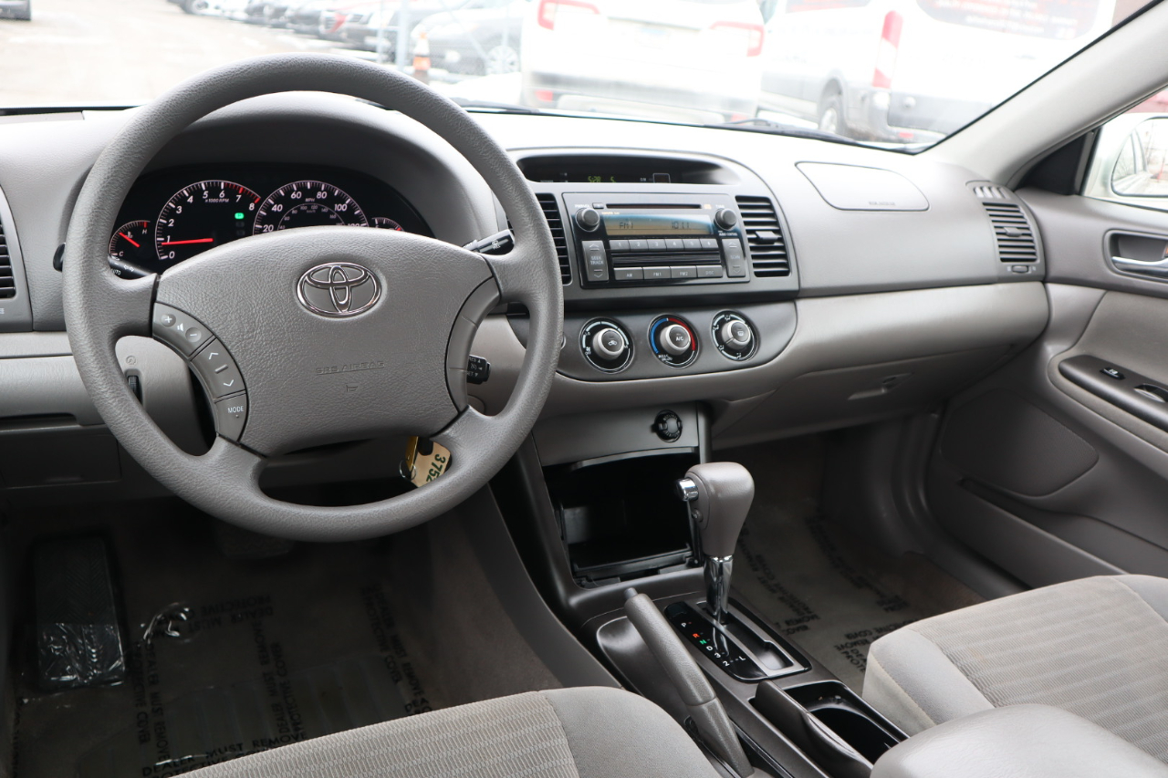 Toyota Camry LE 2006