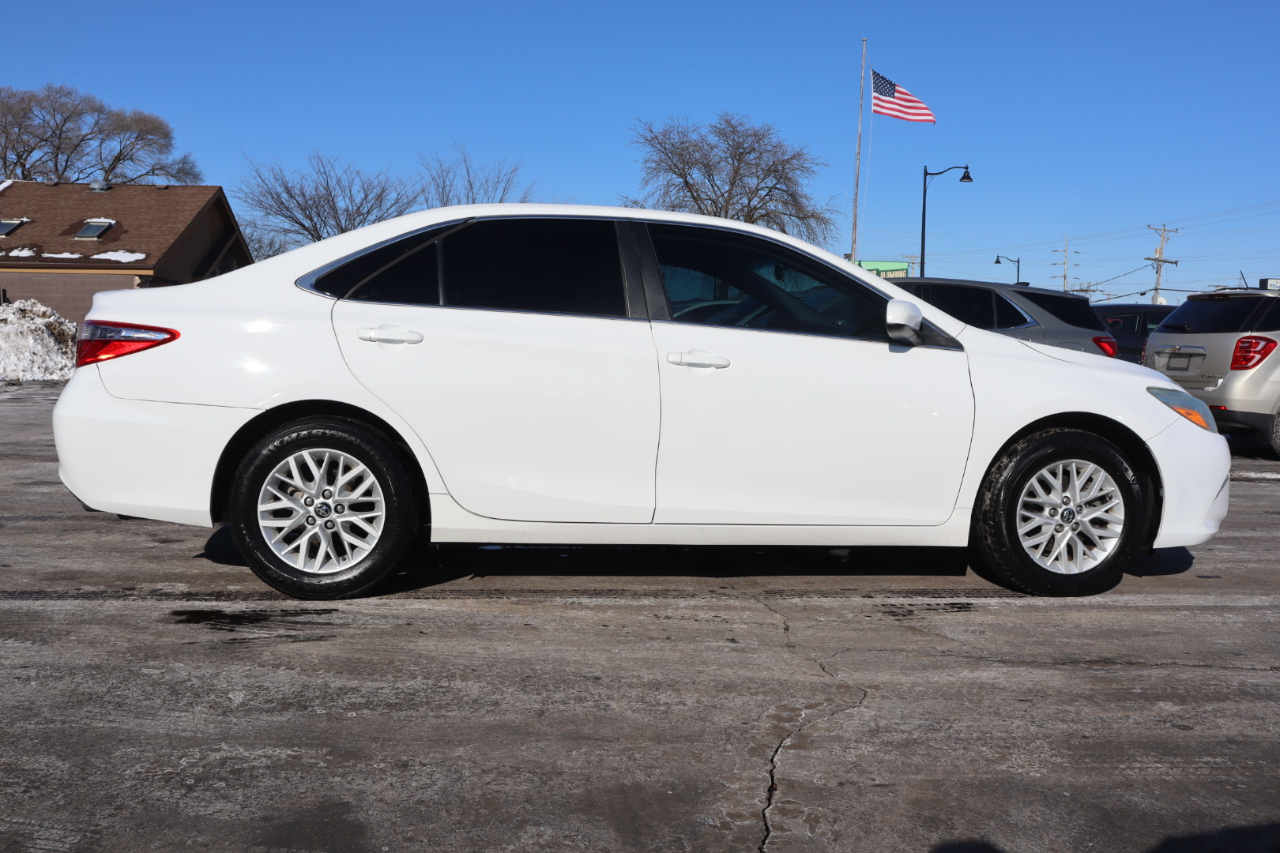 Toyota Camry LE 2016