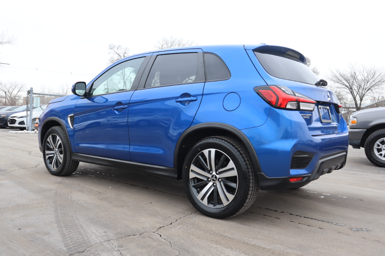 Mitsubishi Outlander Sport 2.0 ES 4WD CVT 2020