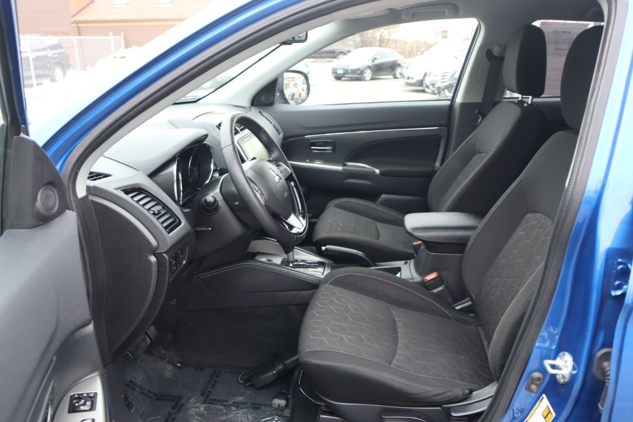 Mitsubishi Outlander Sport 2.0 ES 4WD CVT 2020