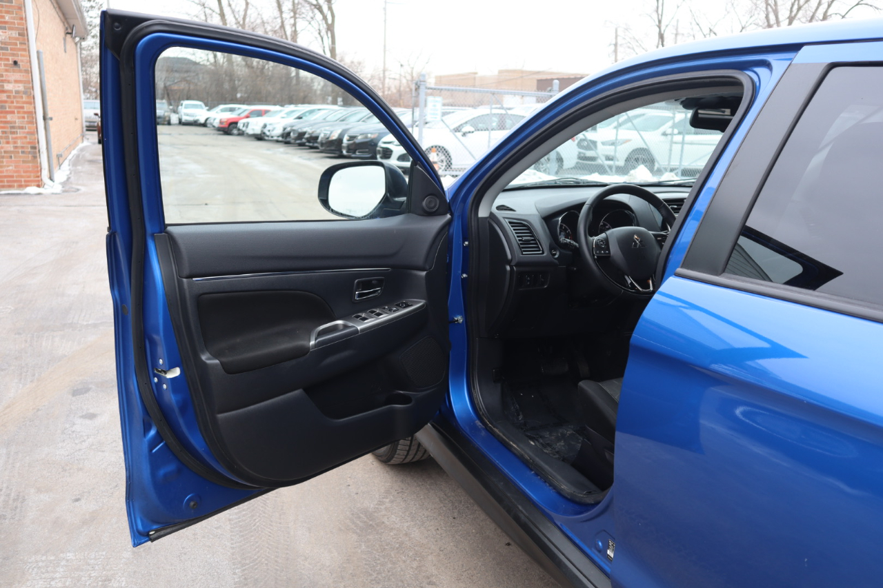 Mitsubishi Outlander Sport 2.0 ES 4WD CVT 2020