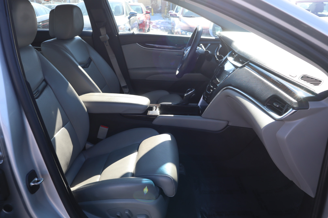 Cadillac XTS Luxury 2013