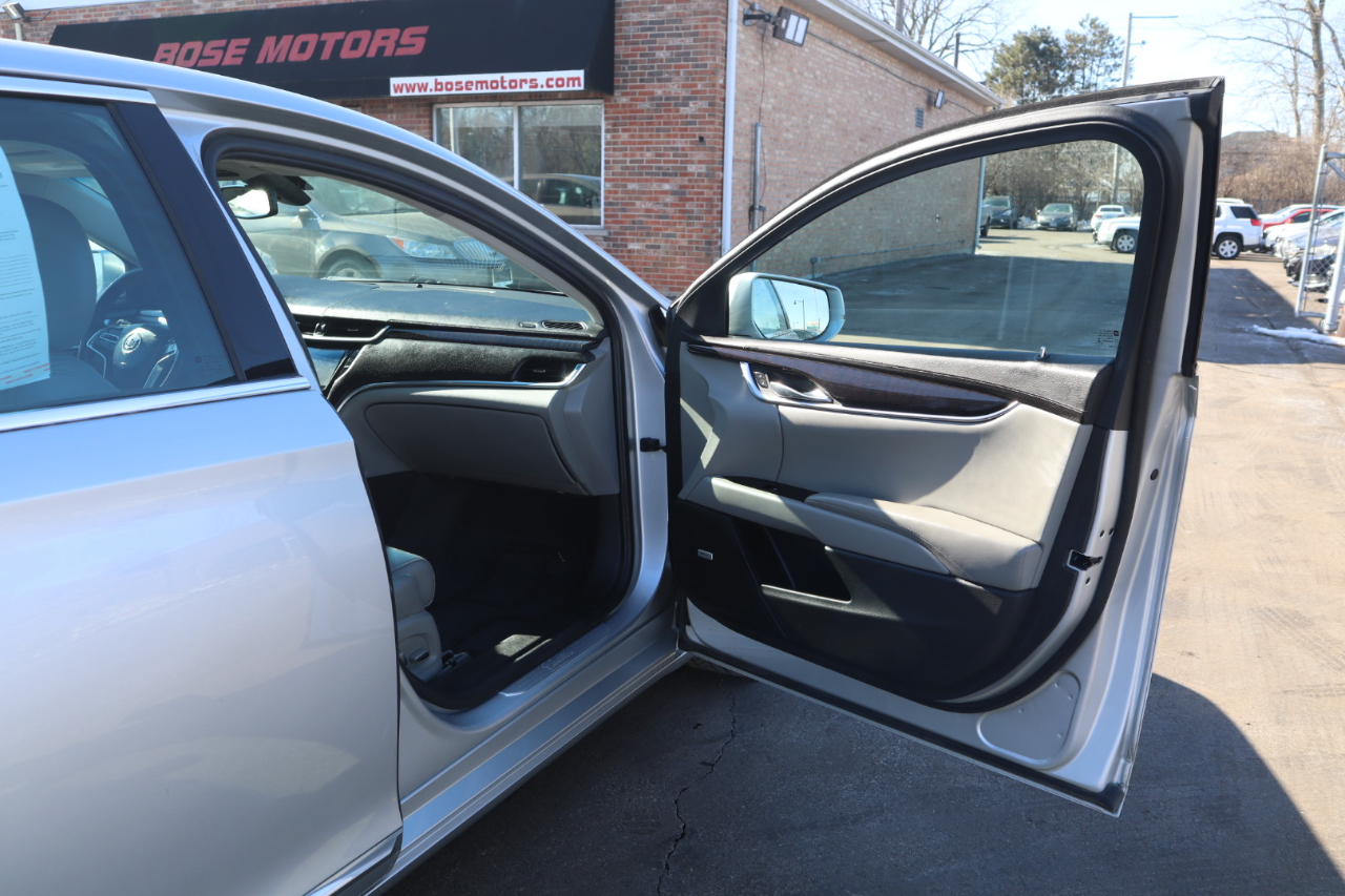 Cadillac XTS Luxury 2013