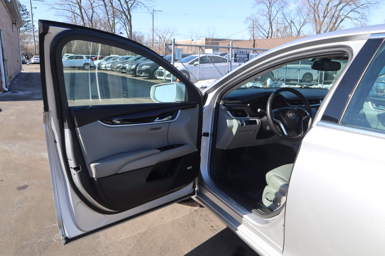 Cadillac XTS Luxury 2013