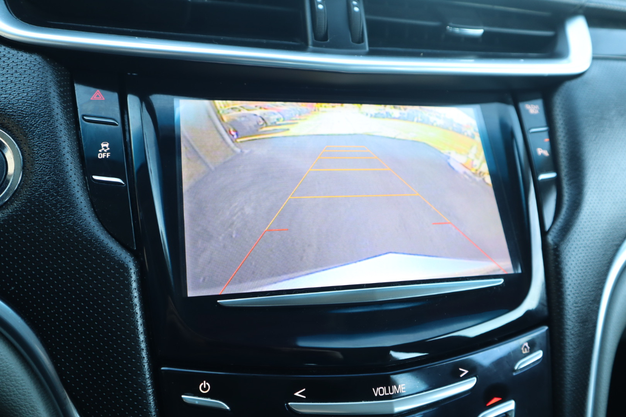 Cadillac XTS Luxury 2013