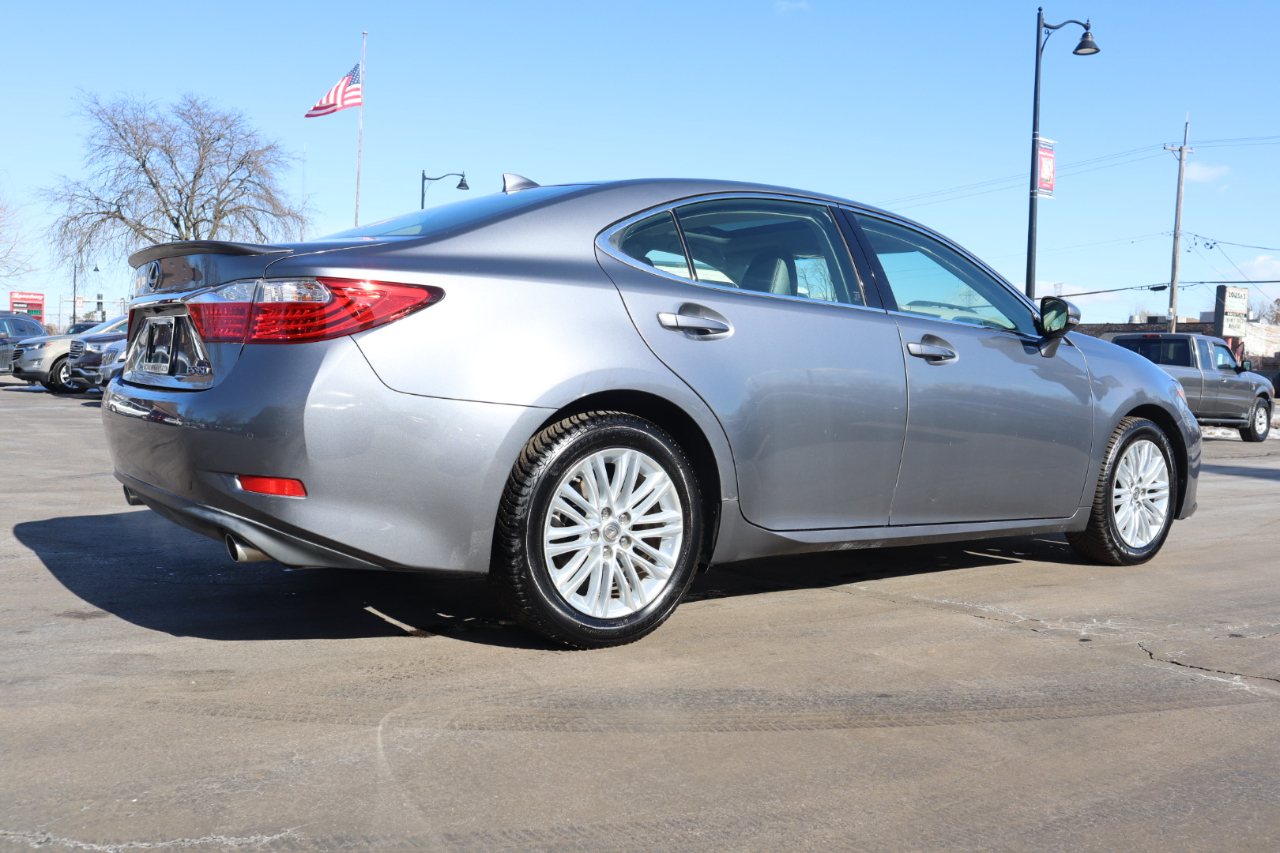 Lexus ES 350 Sedan 2015
