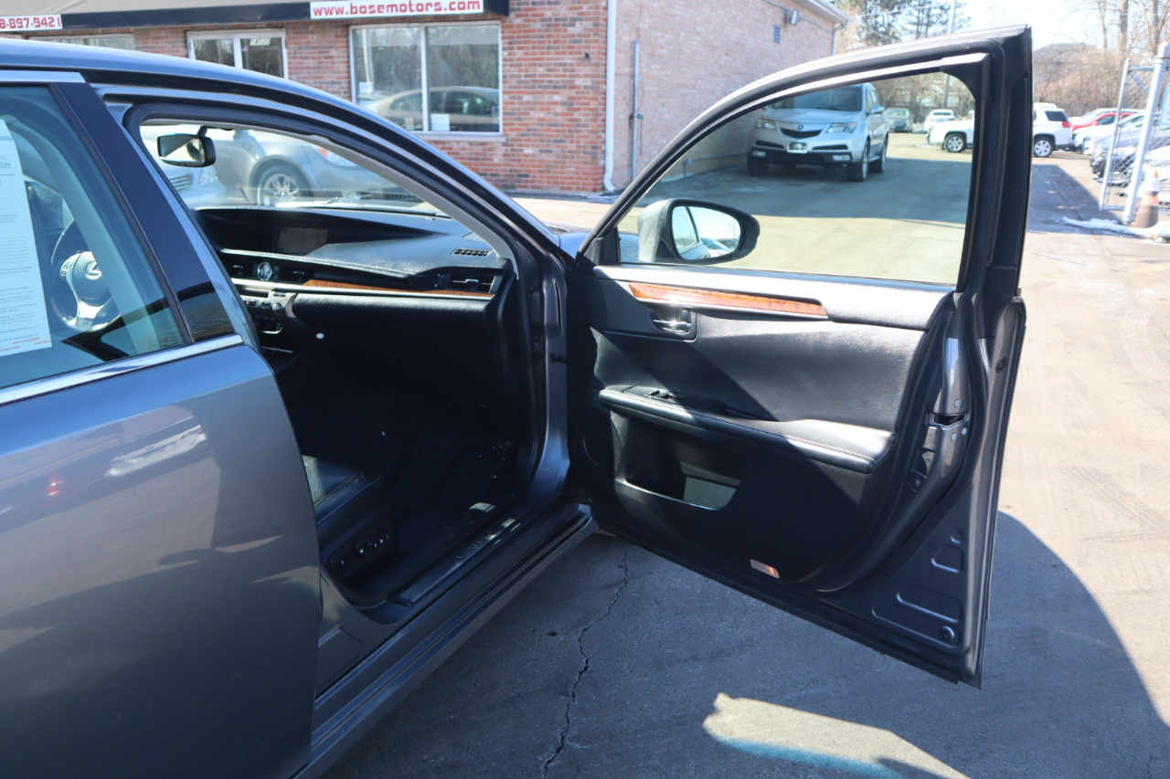 Lexus ES 350 Sedan 2015