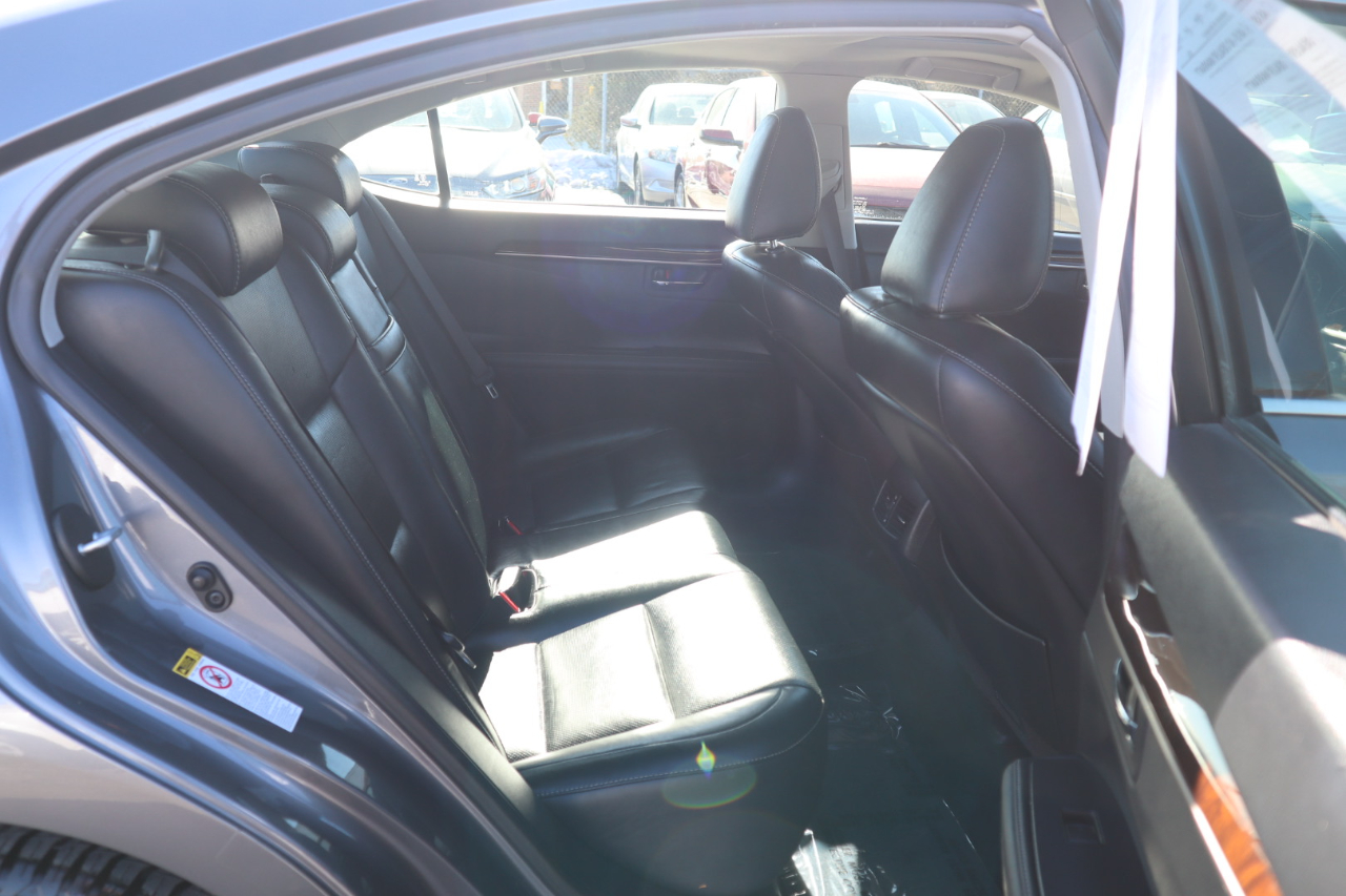 Lexus ES 350 Sedan 2015